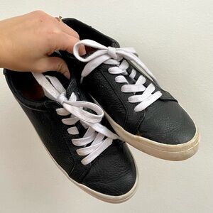 Frye Kerry Navy Leather Sneakers | Timeless Low-Top Classics